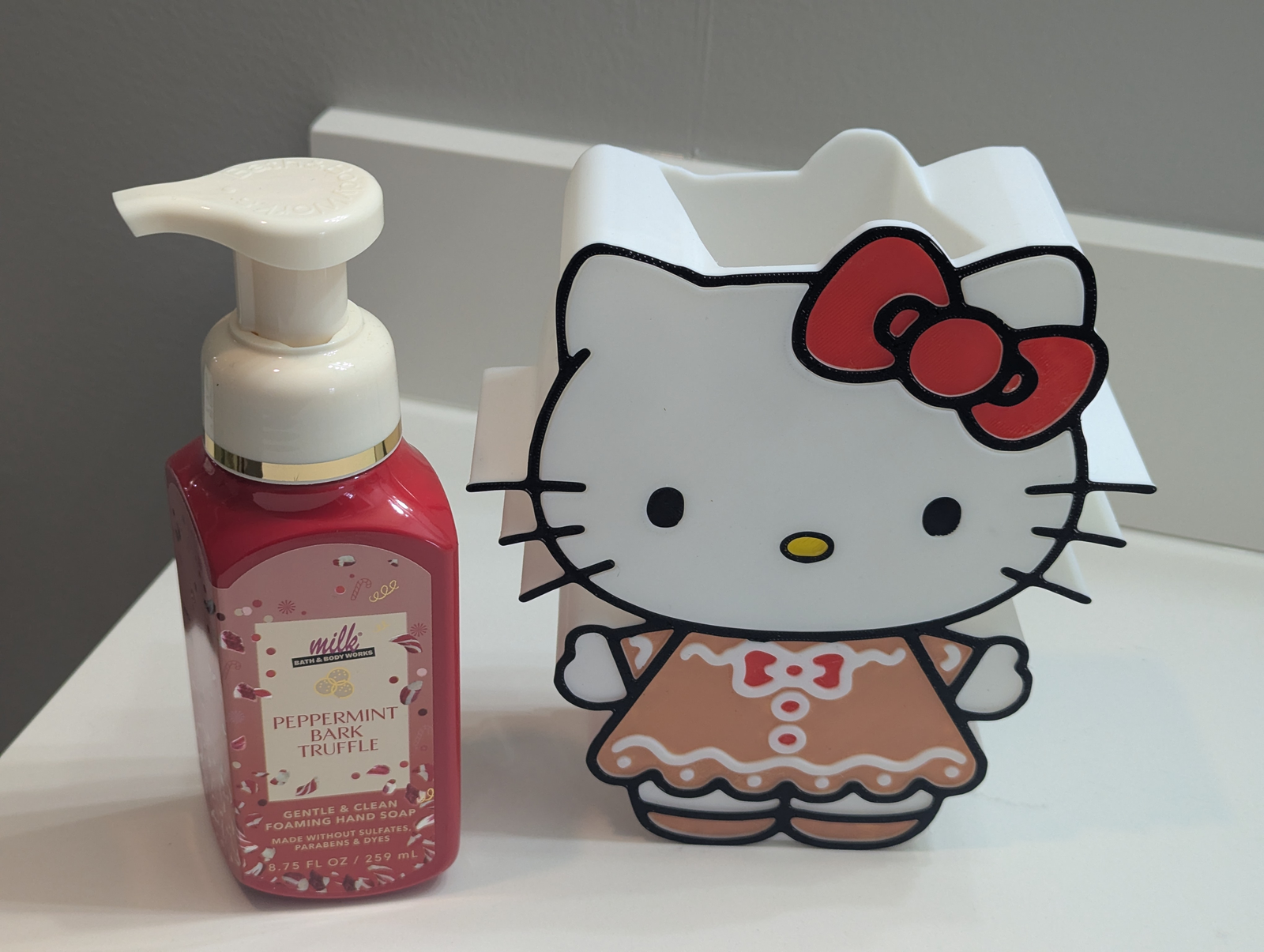 Hello Kitty Gingerbread Soap Holder