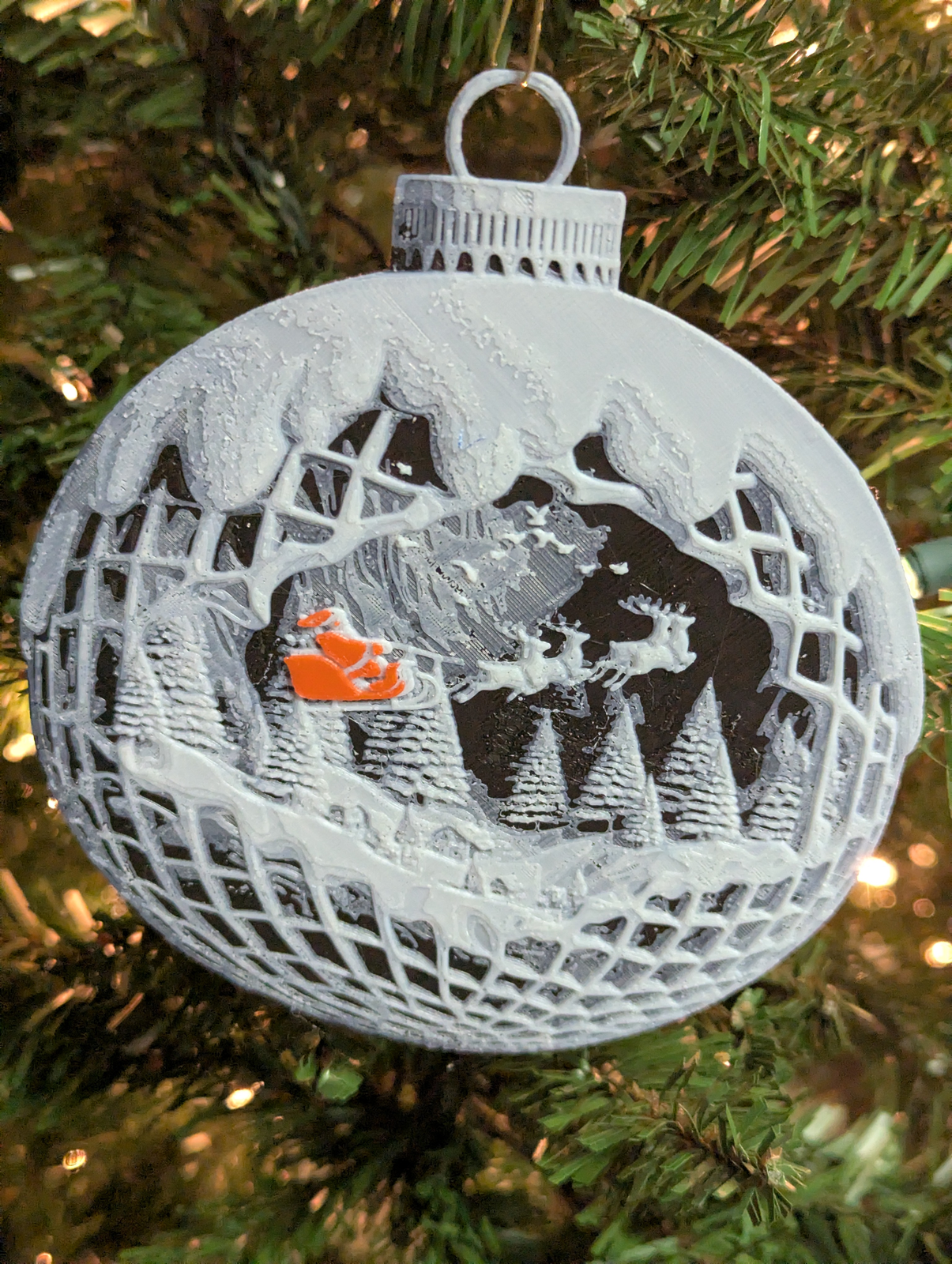 Santa's Sleigh Mesh Bauble Ornament