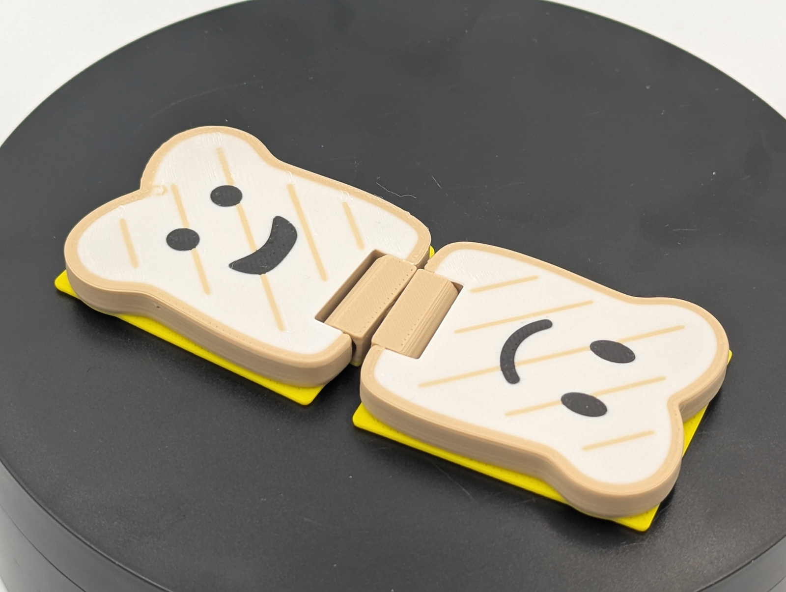 Folding Bear Toast Fidget